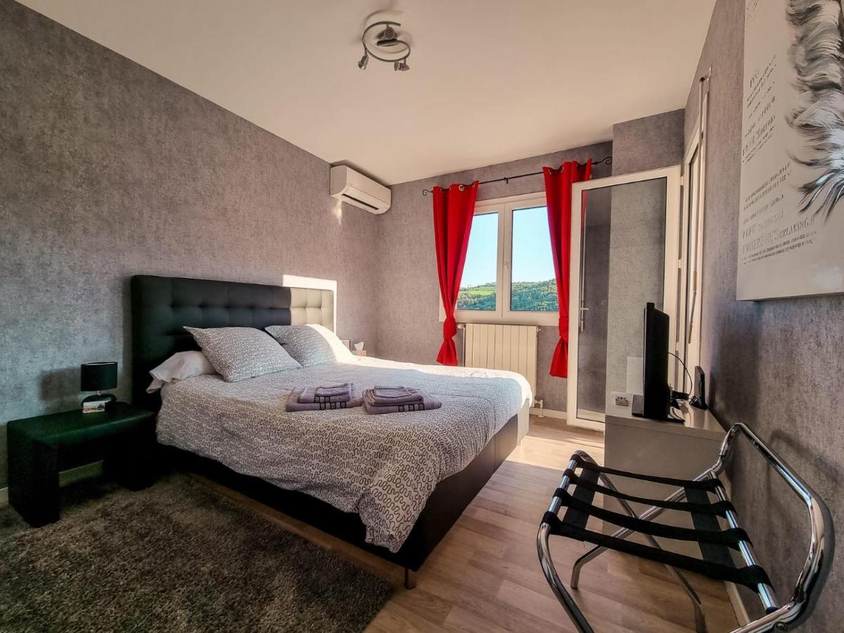 Отель Wine Passion Panoramic Chavanay Экстерьер фото